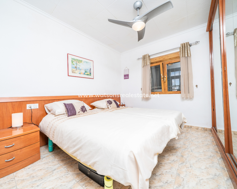 Resale - Detached - Urb. La Marina