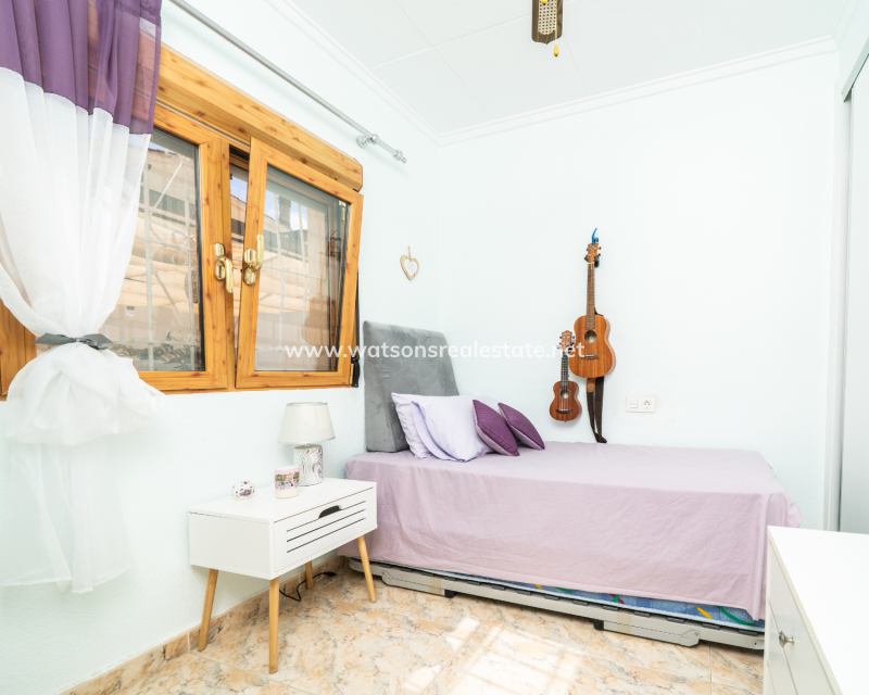 Resale - Detached - Urb. La Marina