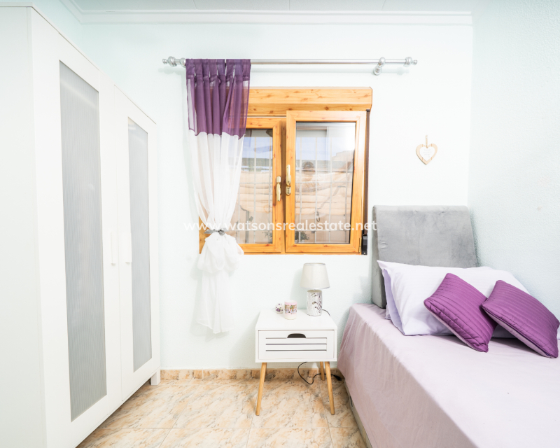 Resale - Detached - Urb. La Marina