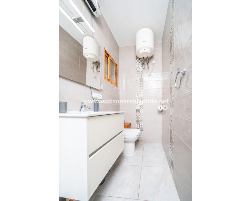 Resale - Detached - Urb. La Marina