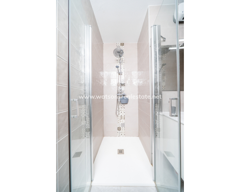 Resale - Detached - Urb. La Marina