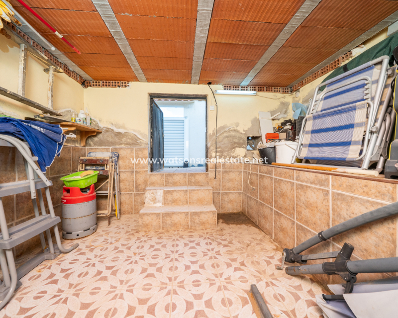 Resale - Detached - Urb. La Marina
