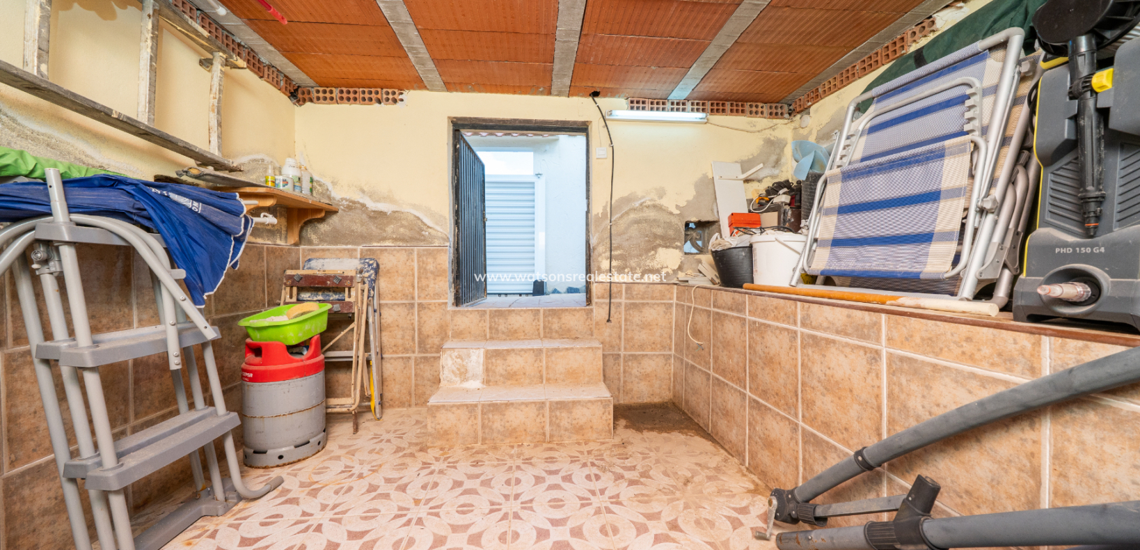 Resale - Detached - Urb. La Marina