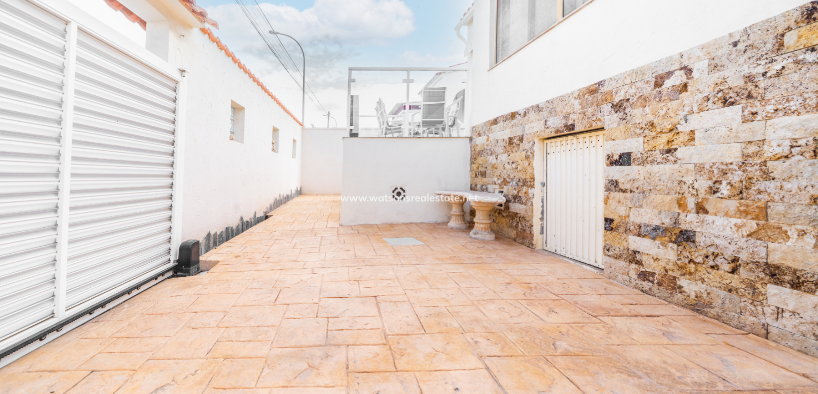 Resale - Detached - Urb. La Marina