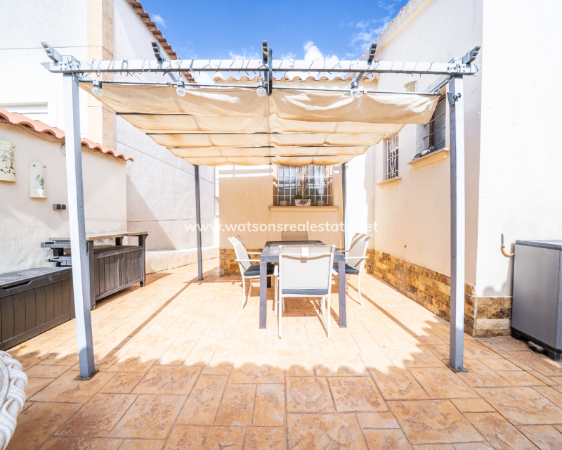 Resale - Detached - Urb. La Marina