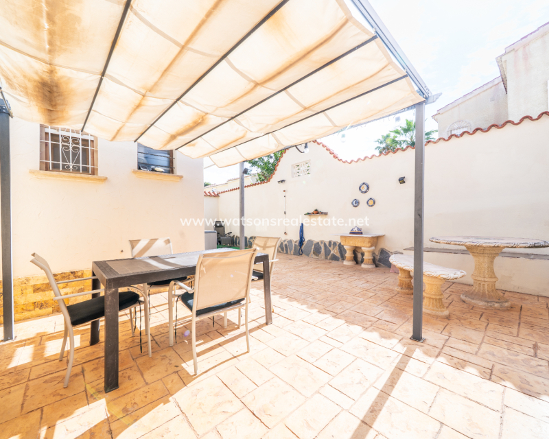 Resale - Detached - Urb. La Marina