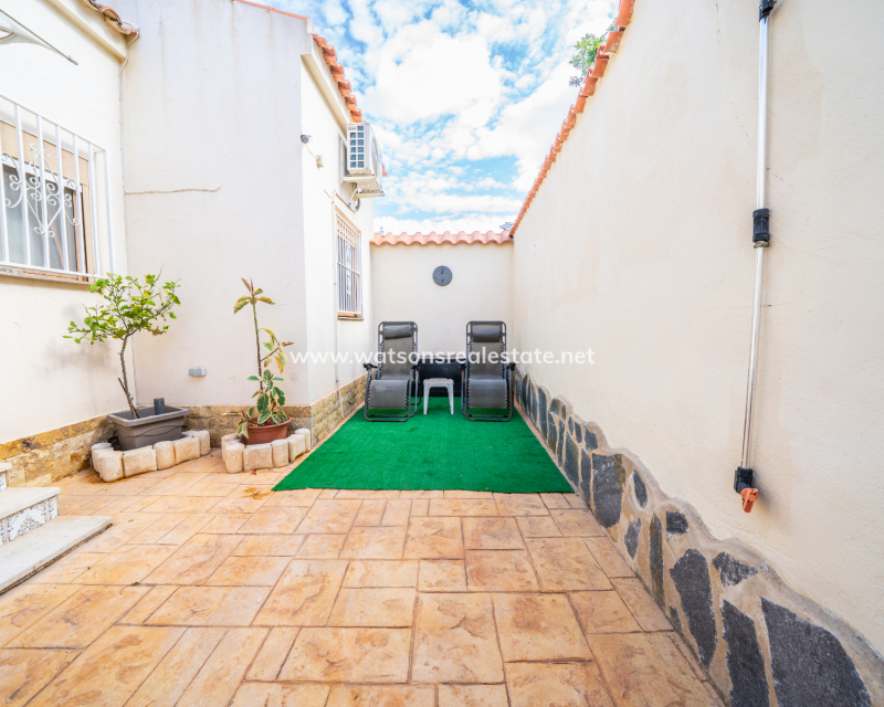 Resale - Detached - Urb. La Marina