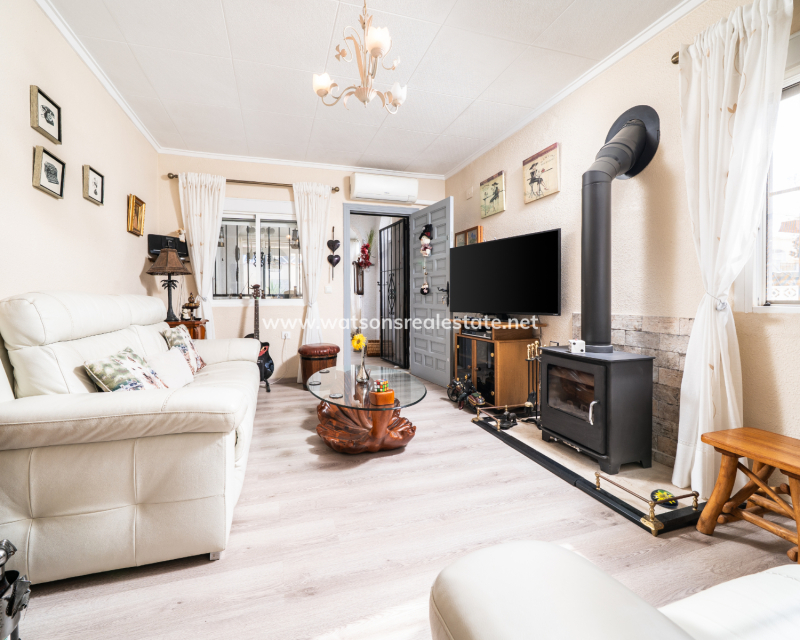 Resale - Detached - Urb. La Marina