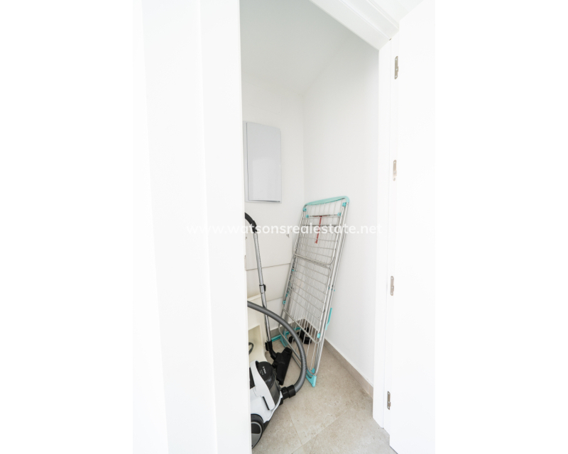 Resale - Detached - Urb. La Marina