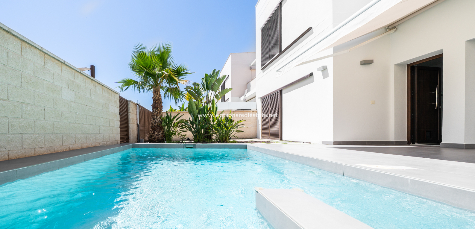 Resale - Detached - Urb. La Marina