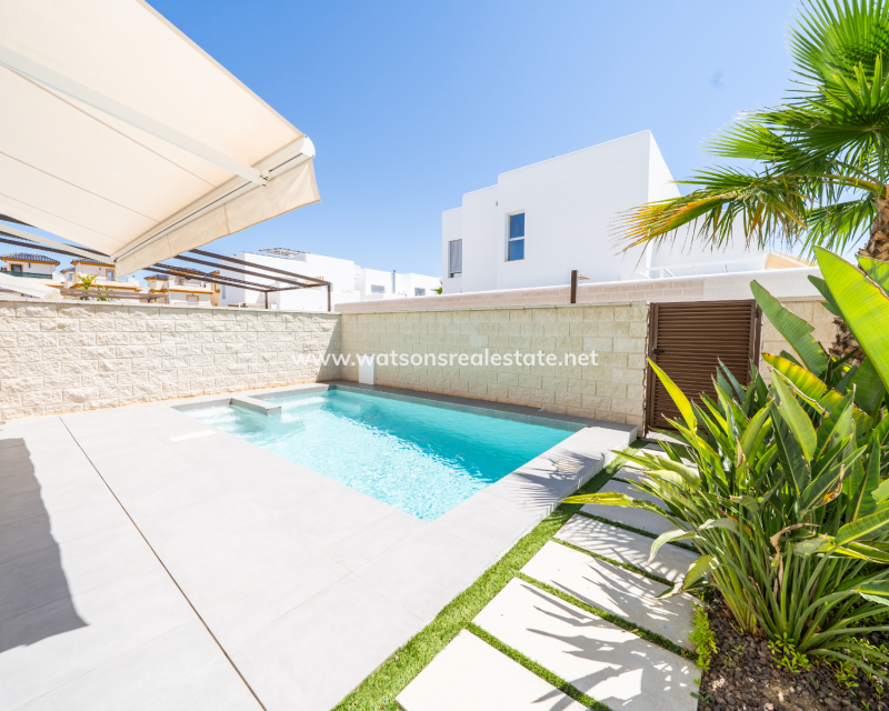 Resale - Detached - Urb. La Marina