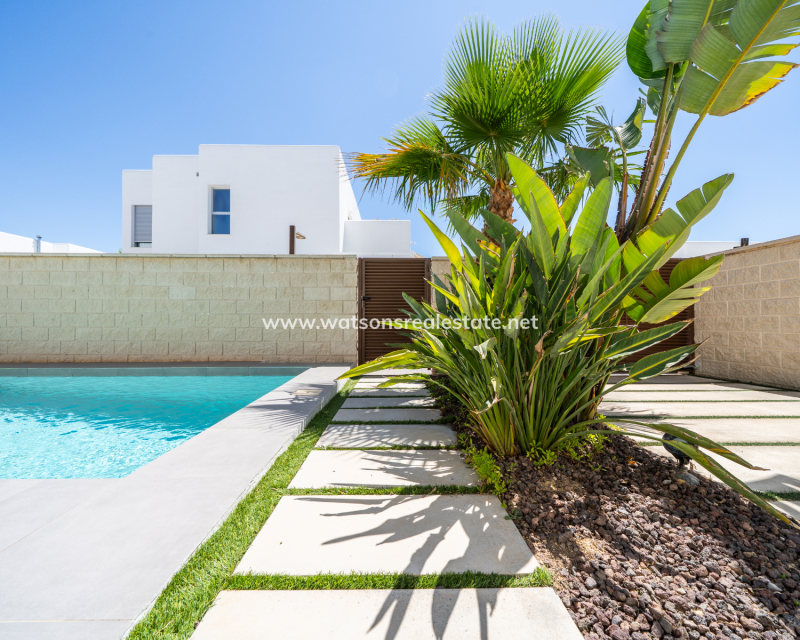 Resale - Detached - Urb. La Marina