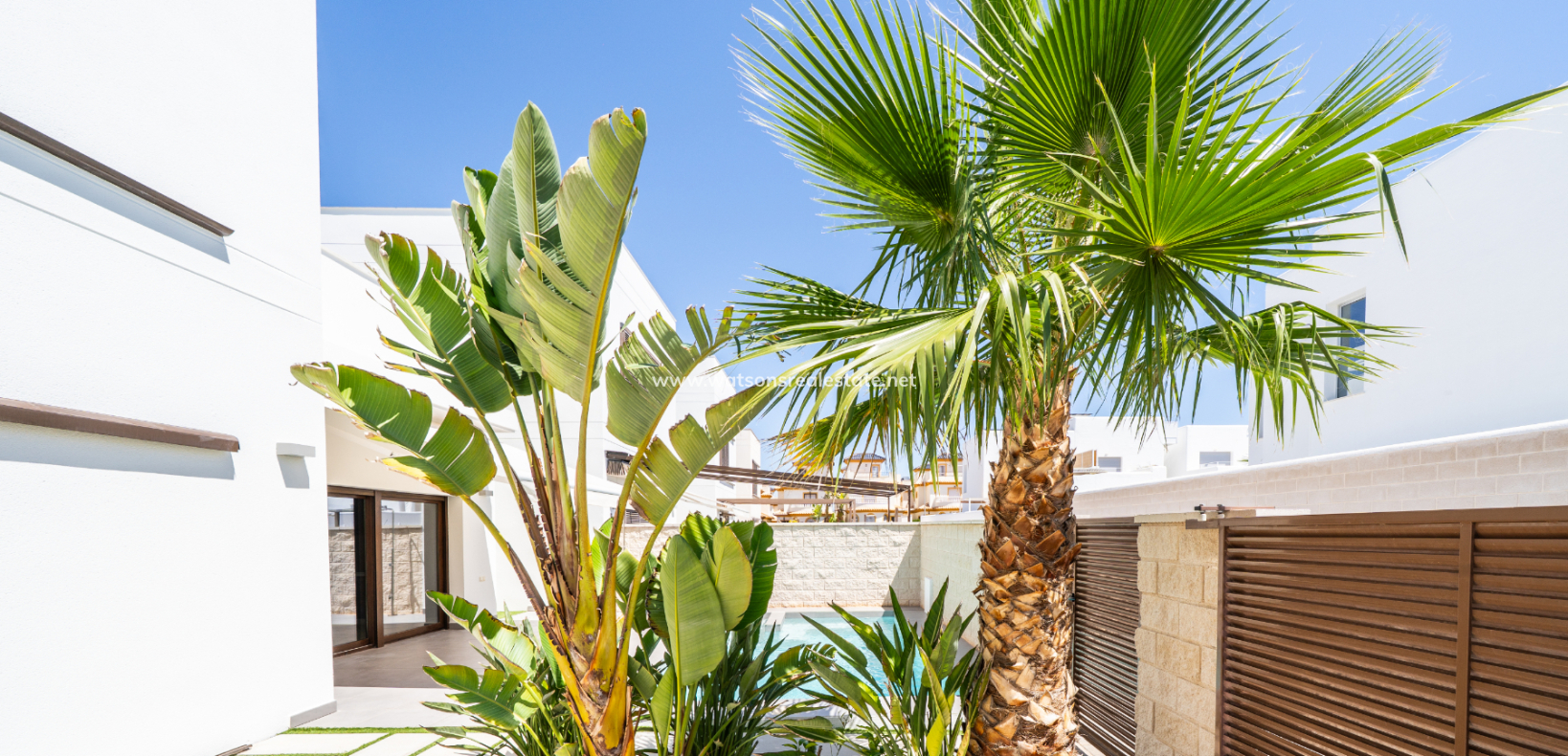 Resale - Detached - Urb. La Marina