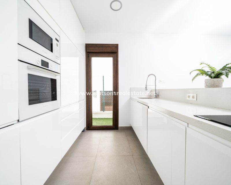 Resale - Detached - Urb. La Marina