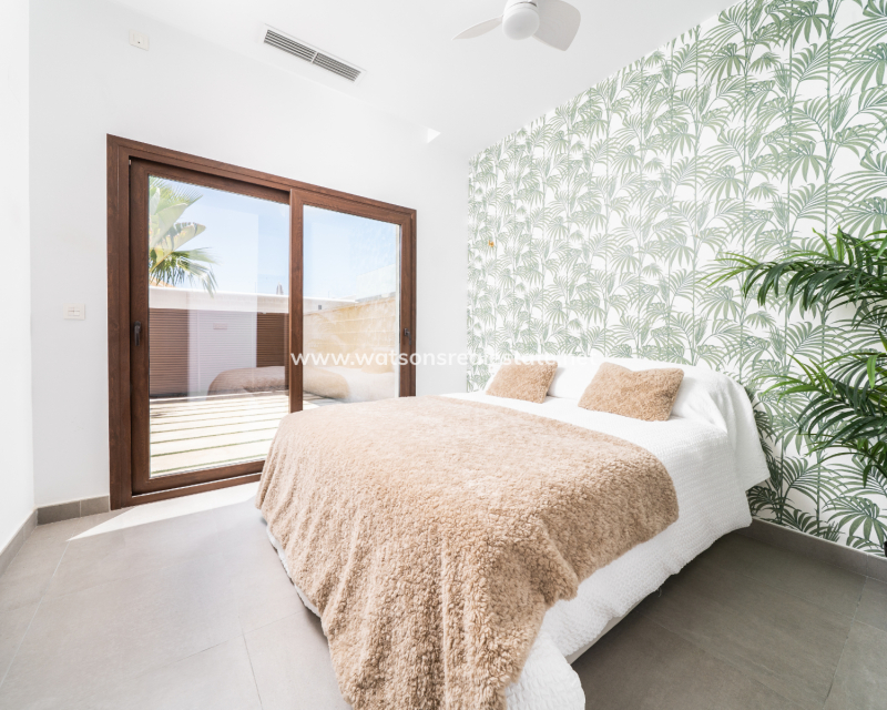 Resale - Detached - Urb. La Marina