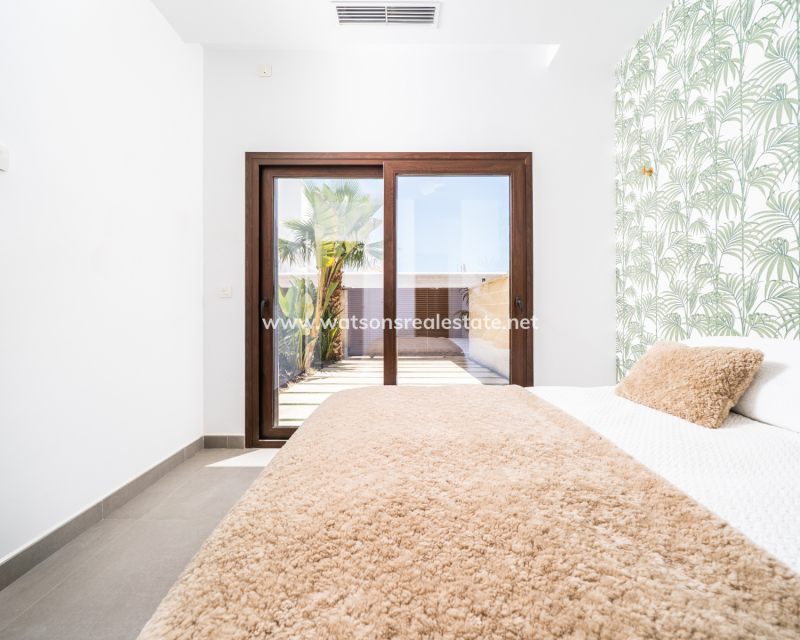 Resale - Detached - Urb. La Marina
