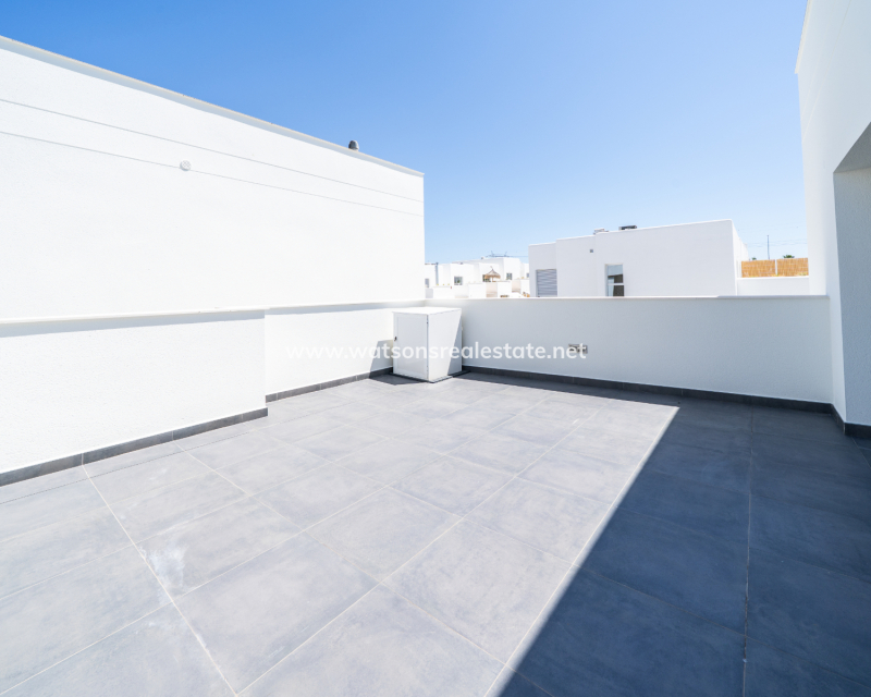 Resale - Detached - Urb. La Marina