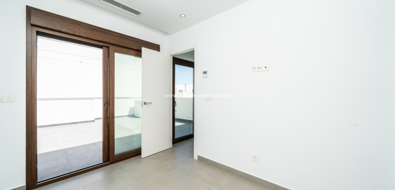 Resale - Detached - Urb. La Marina