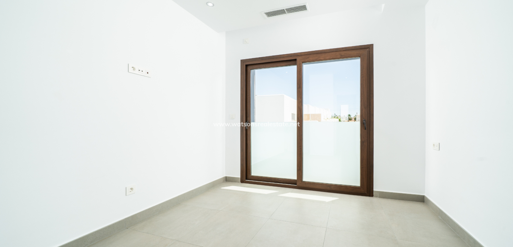 Resale - Detached - Urb. La Marina