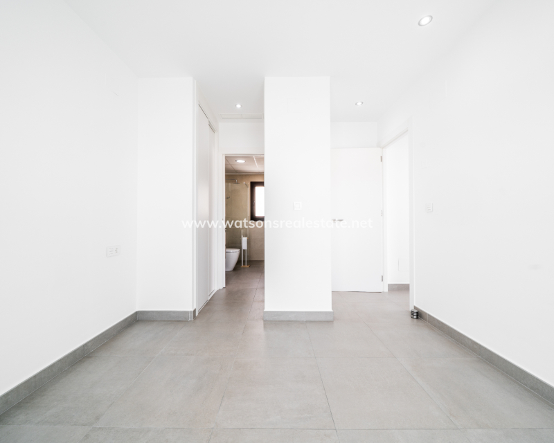 Resale - Detached - Urb. La Marina