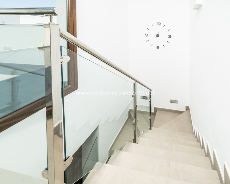 Resale - Detached - Urb. La Marina