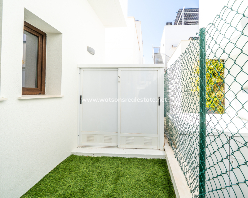 Resale - Detached - Urb. La Marina