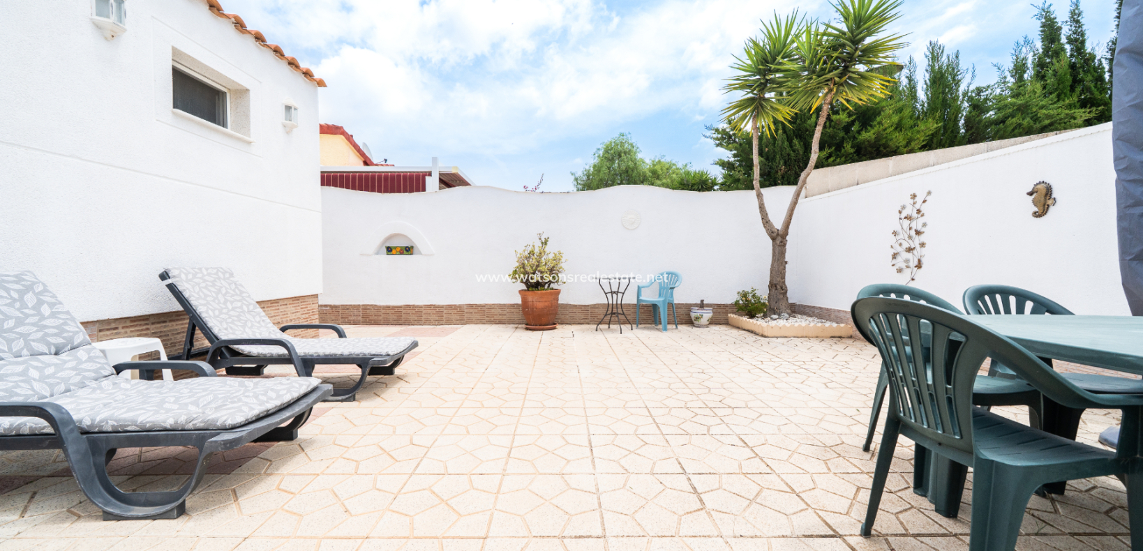 Resale - Detached - Urb. La Marina