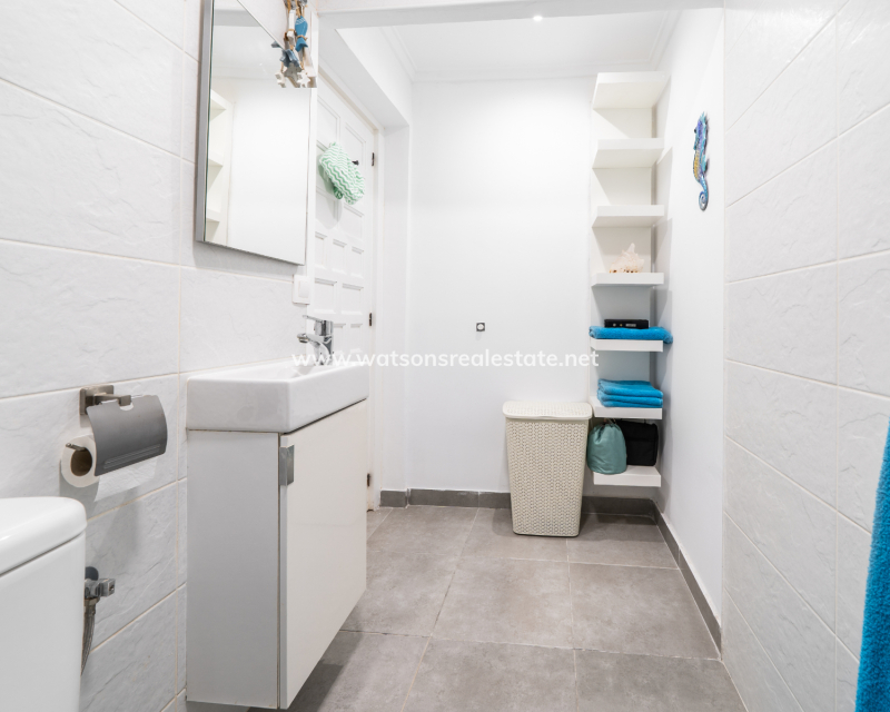 Resale - Detached - Urb. La Marina
