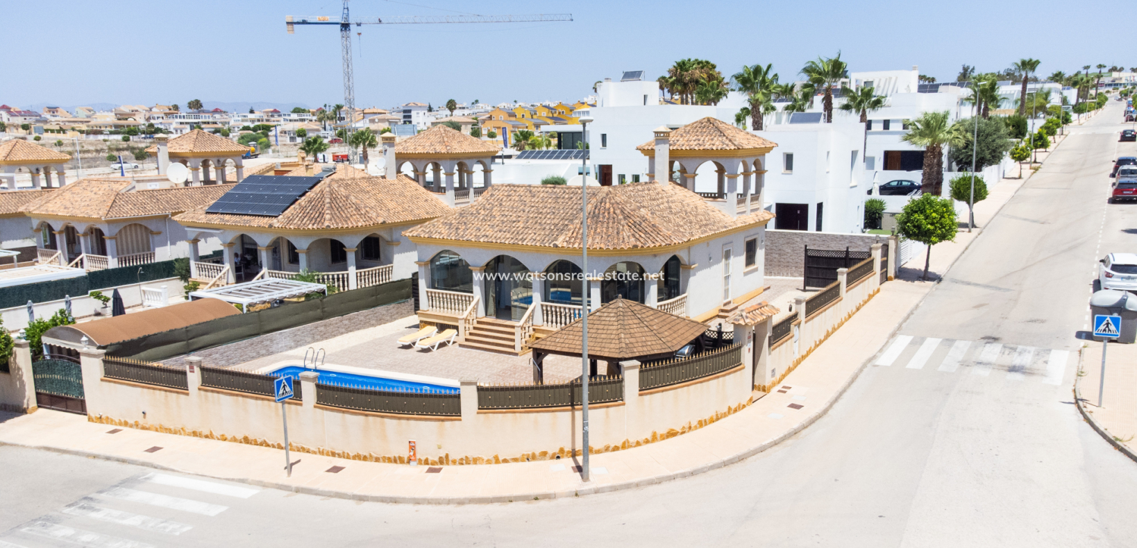 Resale - Detached - Urb. La Marina