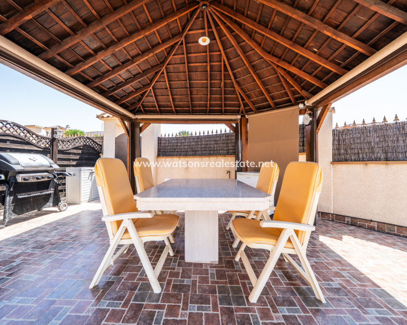 Resale - Detached - Urb. La Marina