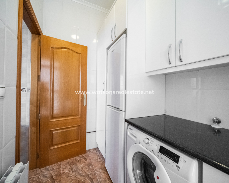 Resale - Detached - Urb. La Marina