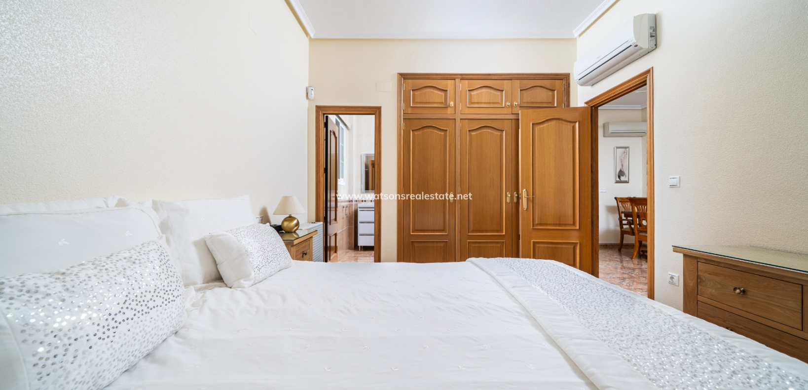 Resale - Detached - Urb. La Marina