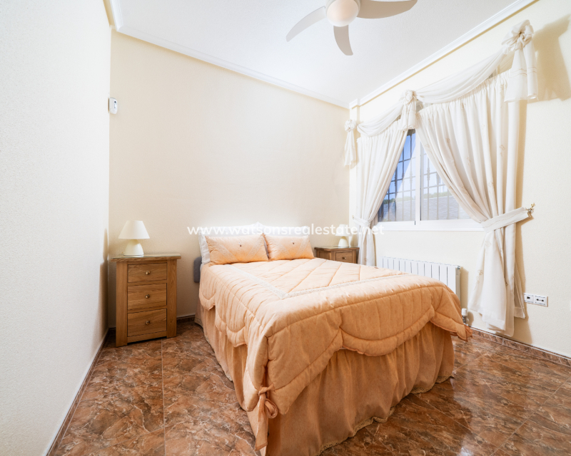 Resale - Detached - Urb. La Marina