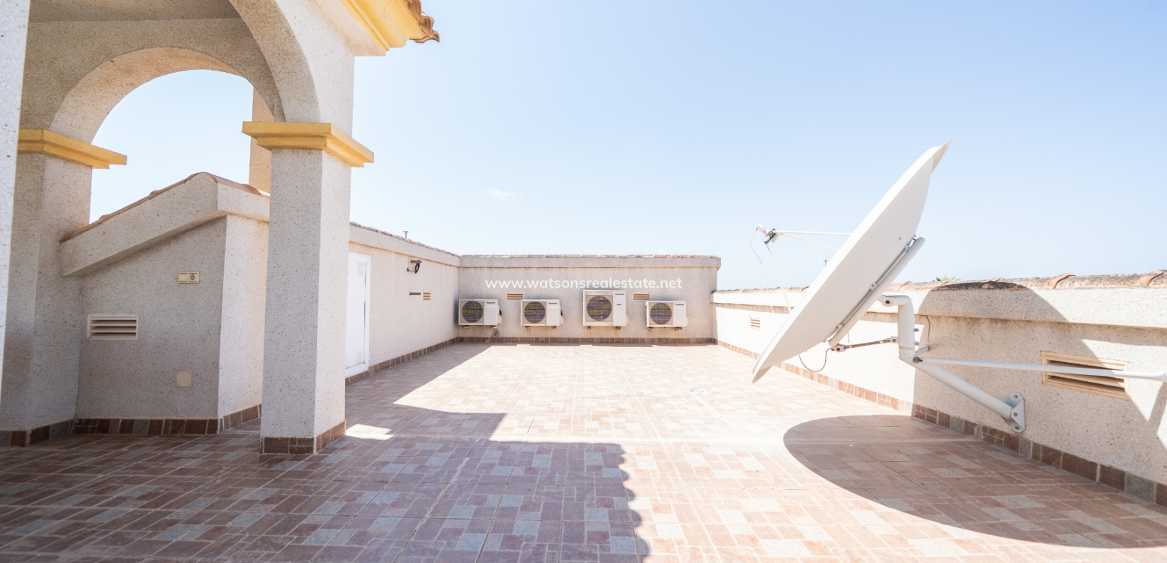 Resale - Detached - Urb. La Marina