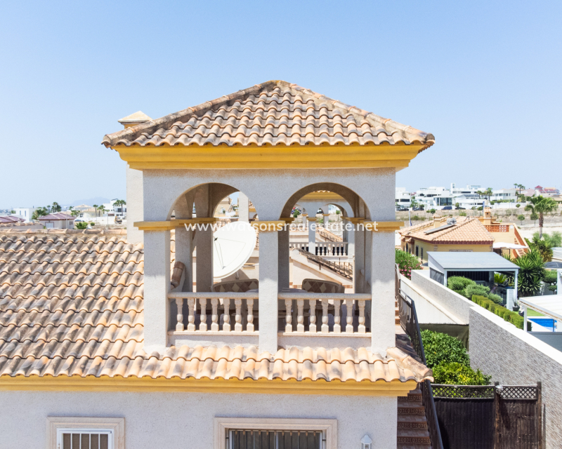 Resale - Detached - Urb. La Marina