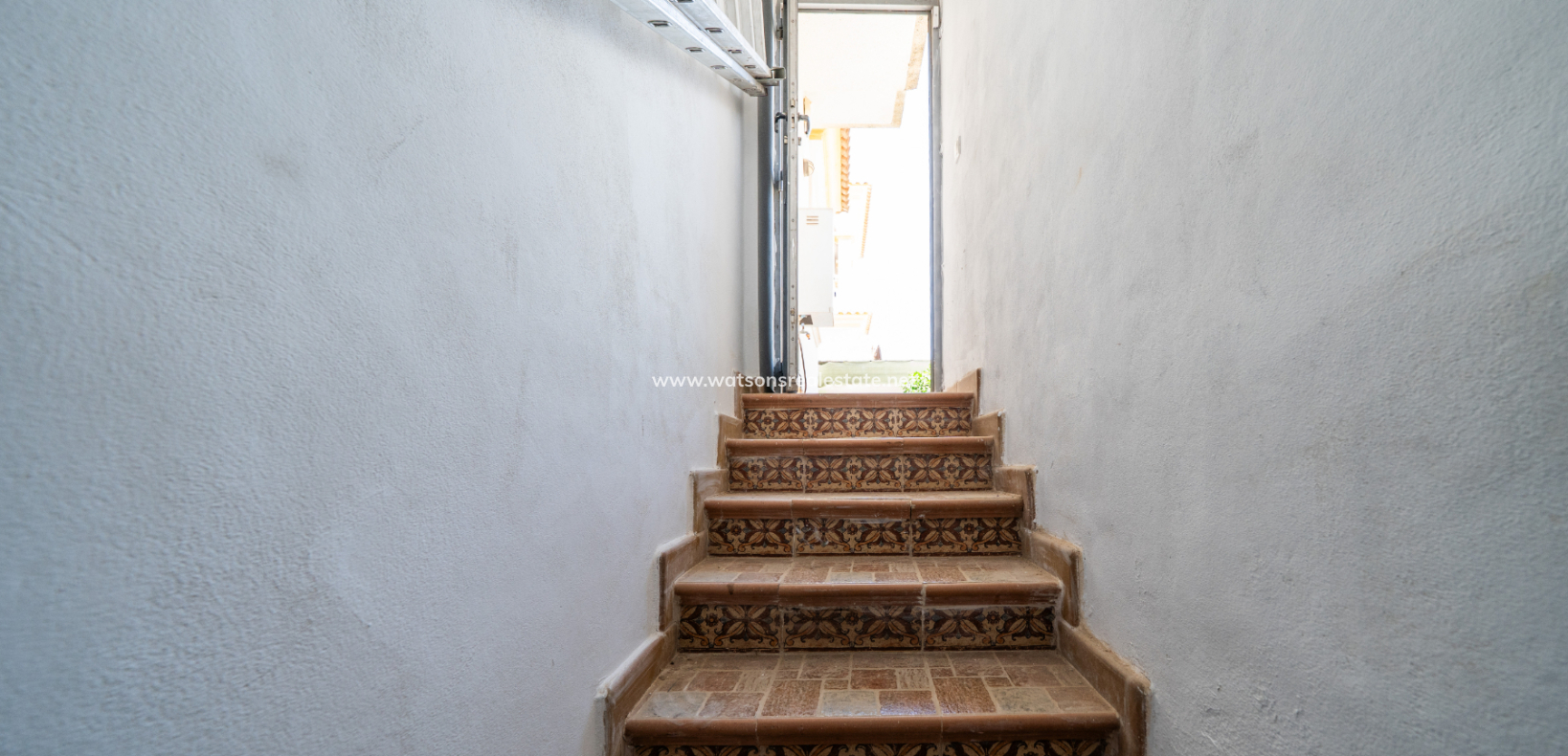 Resale - Detached - Urb. La Marina