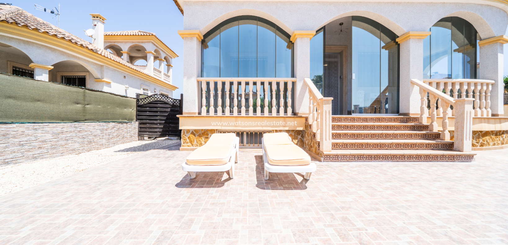 Resale - Detached - Urb. La Marina