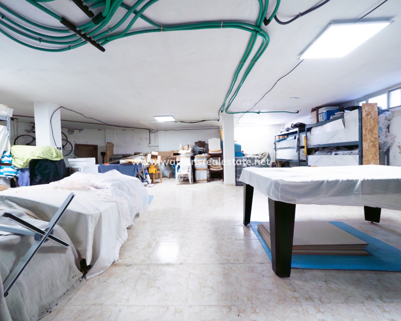 Resale - Detached - Urb. La Marina
