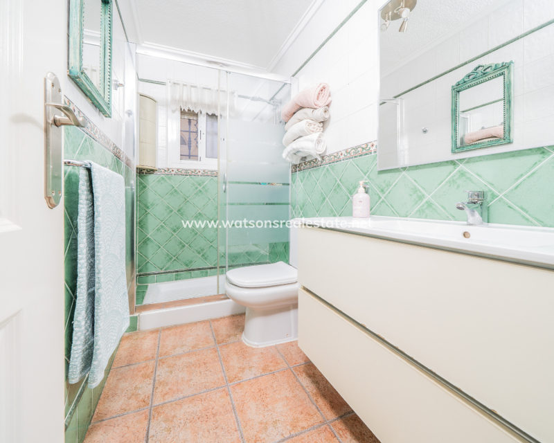 Resale - Detached - Urb. La Marina