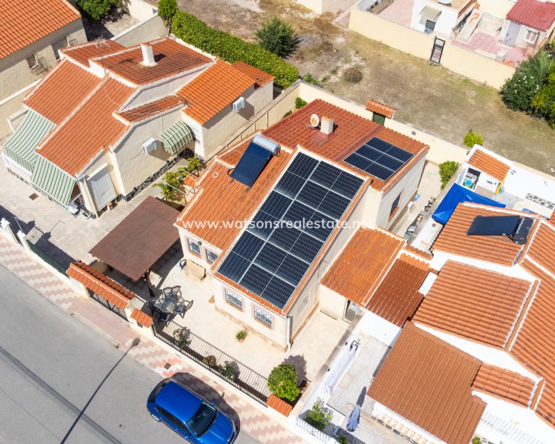Resale - Detached - Urb. La Marina