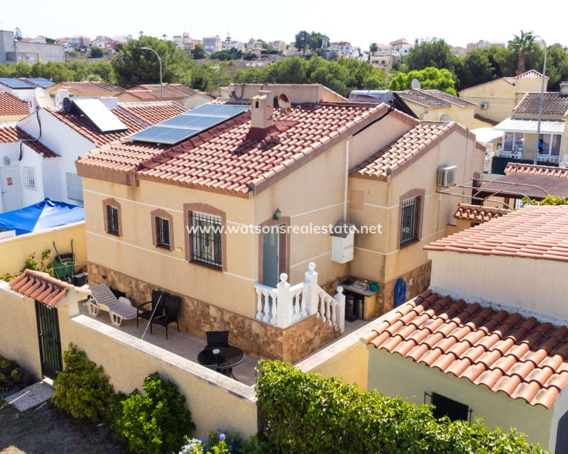 Resale - Detached - Urb. La Marina