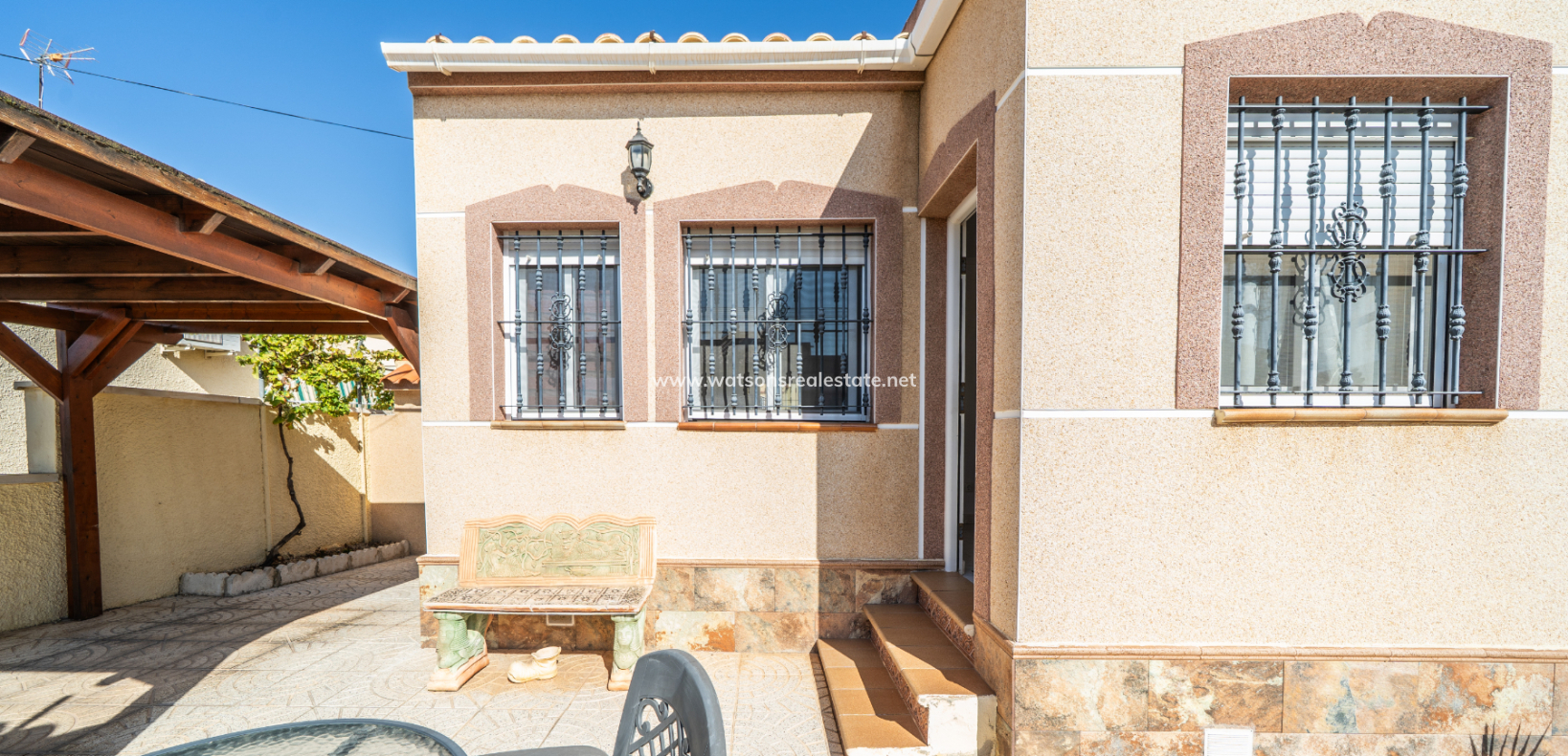 Resale - Detached - Urb. La Marina