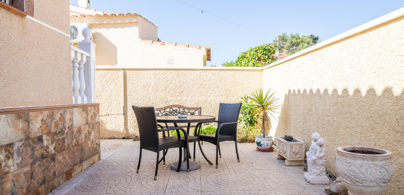 Resale - Detached - Urb. La Marina
