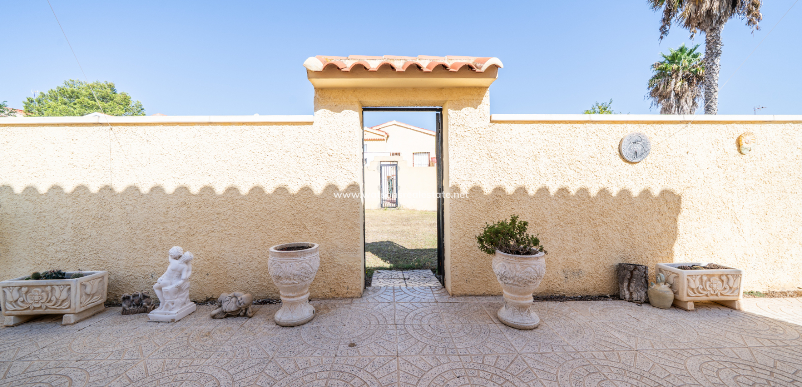 Resale - Detached - Urb. La Marina
