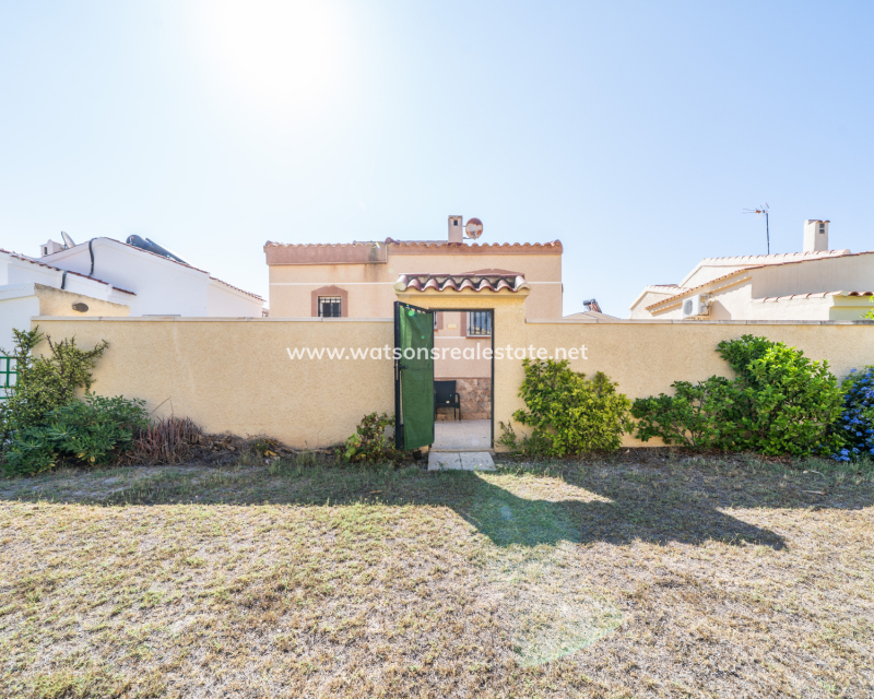 Resale - Detached - Urb. La Marina