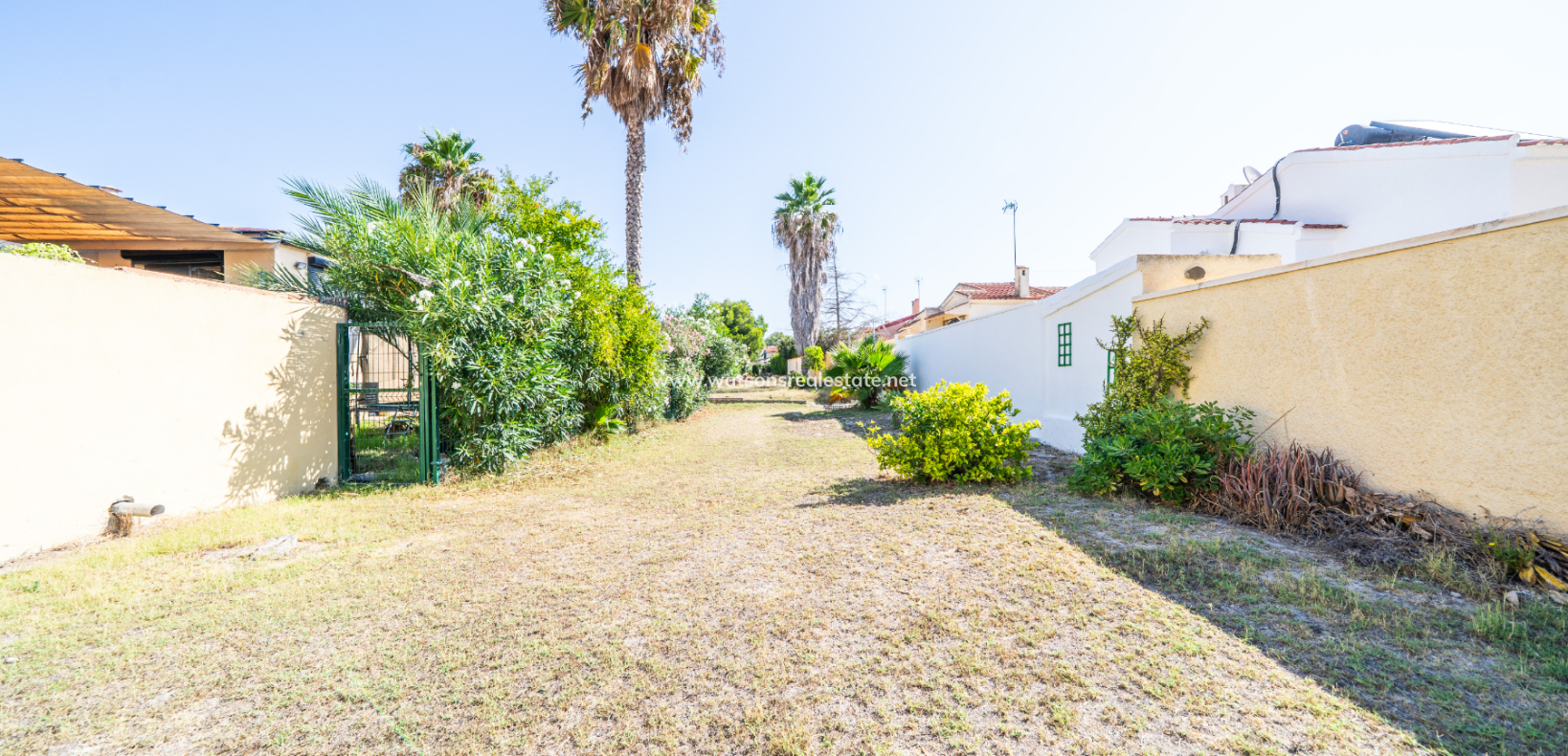 Resale - Detached - Urb. La Marina