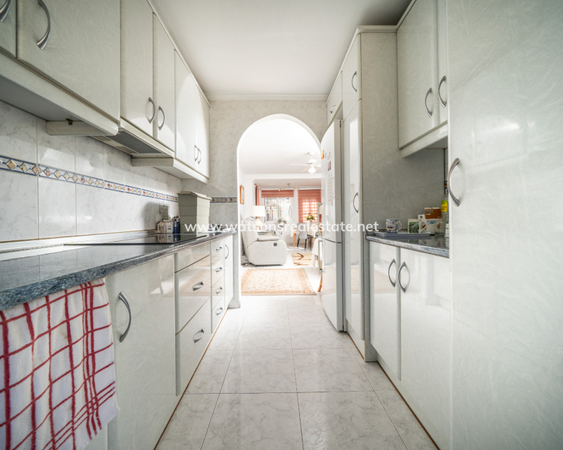 Resale - Detached - Urb. La Marina