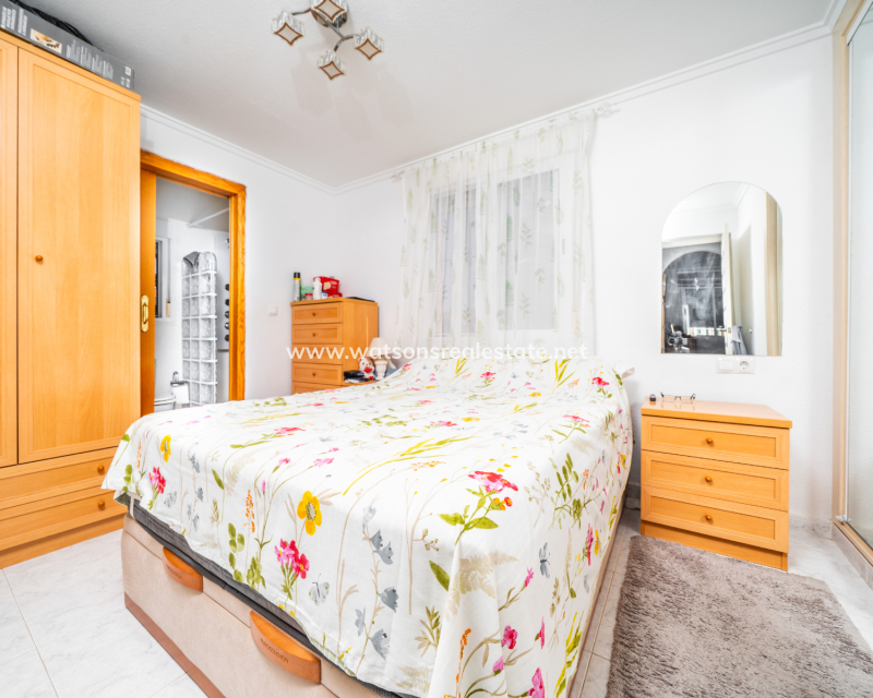 Resale - Detached - Urb. La Marina