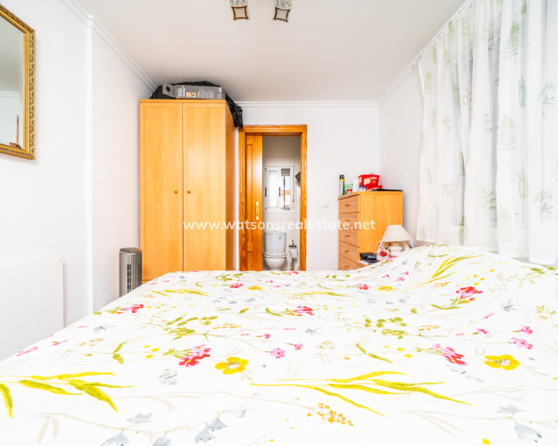 Resale - Detached - Urb. La Marina