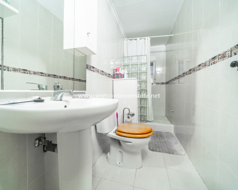 Resale - Detached - Urb. La Marina
